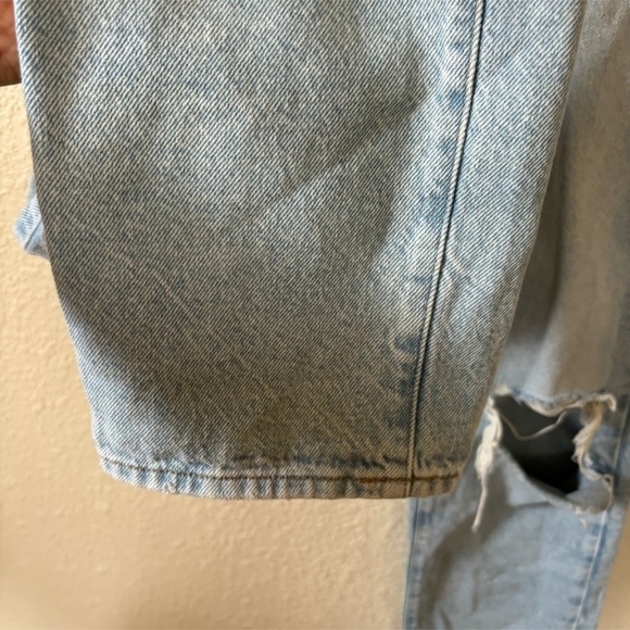 Pacsun Light Wash Distressed Knee High Waist Dad Jean Size 25 - Picture 4 of 10